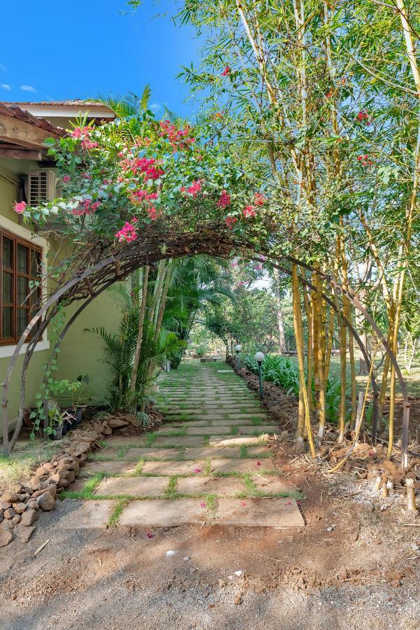 Saffronstays Laburnum House, Wada - Palghar Eksteriør billede